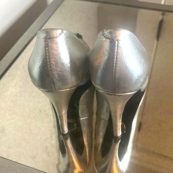 Chiara Ferragni Silver Heels - Picture 2 of 3